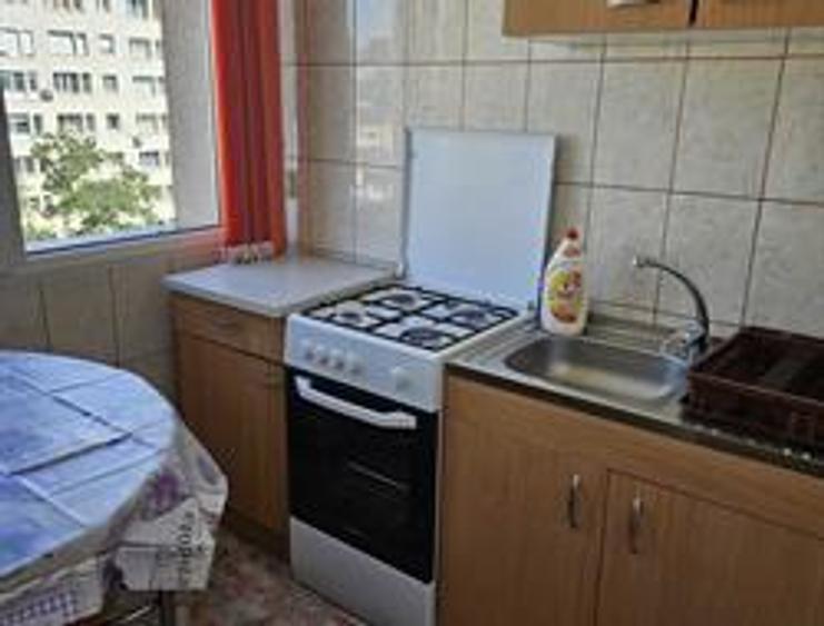 DRISTOR – METROU VIS-À-VIS DE BLOC – 350 € – CONTRACT ANAF