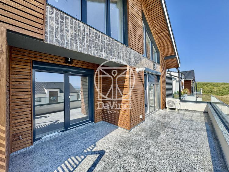 Penthouse 3 camere, intabulat, finisat la cheie , terasa 19 mp