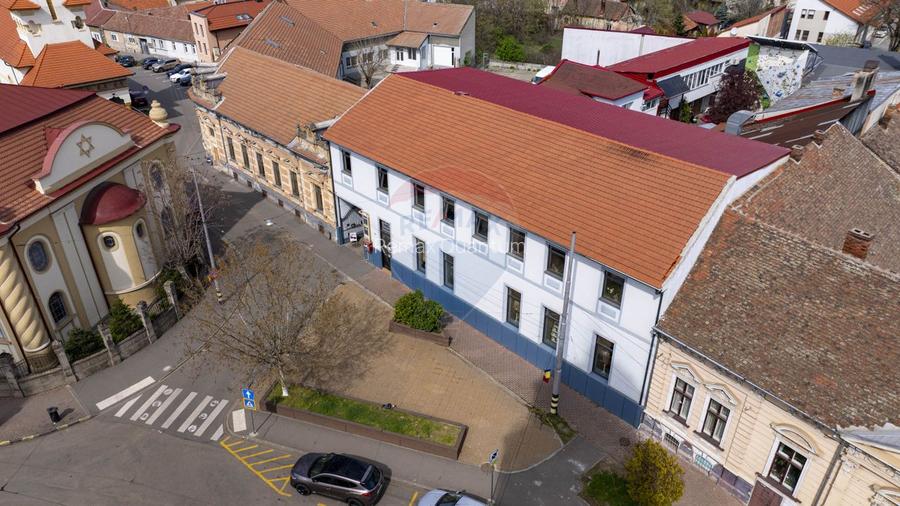 Clădire comercială de vânzare, 2240mp, Ultracentral, str Primăriei - 36