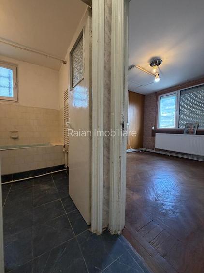 Vanzare apartament 2 camere, in Galati, Tiglina 1, centrala proprie