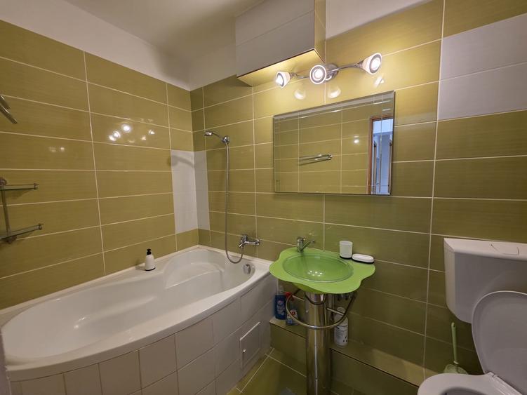 Apartament 3 camere,zona Piata Centrala