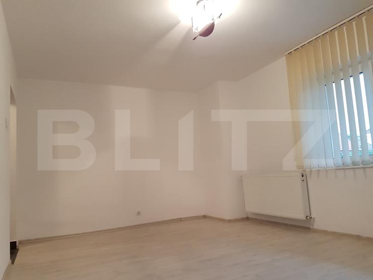 Apartament cu 3 camere decomandate, renovat– zona Independenței