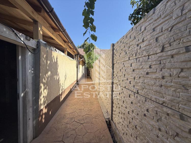 Casa cu 5 camere de vanzare, acces auto, zona Lunei Timisoara