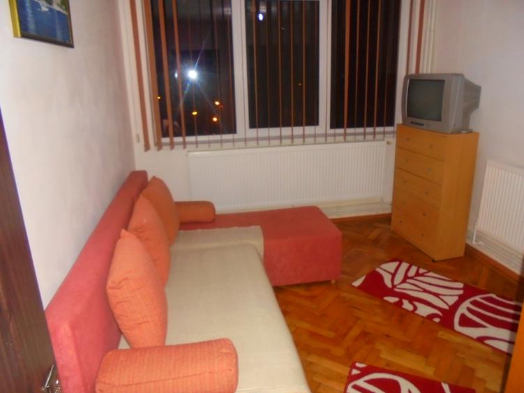 Vand sau inchiriez apartament 2 camere dec.  Deva, Balcescu, etaj 3, mobilat