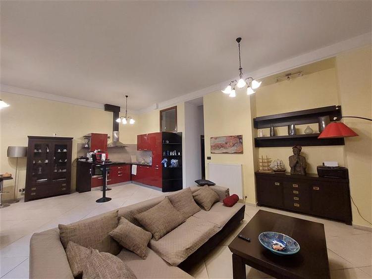 PRET REDUS! Apartament la cheie pe Bv. Revolutiei