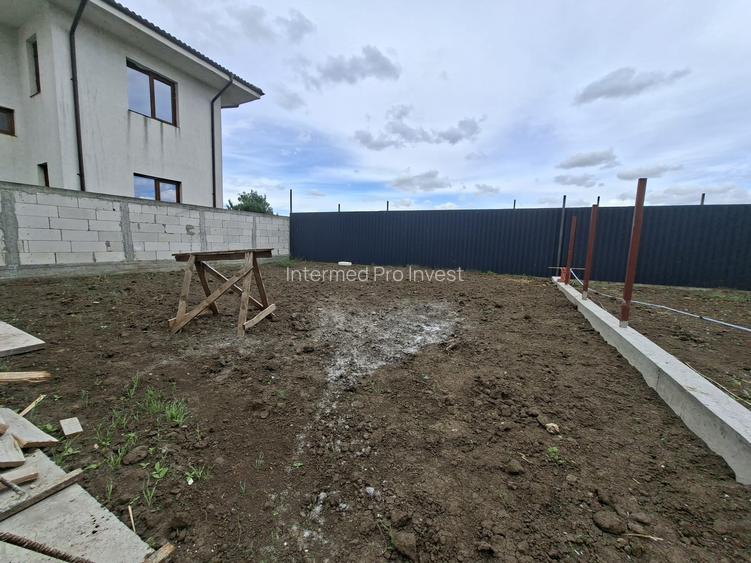 Cumpana- Vila P+1, teren 300mp, acte in regula, toate utilitatile