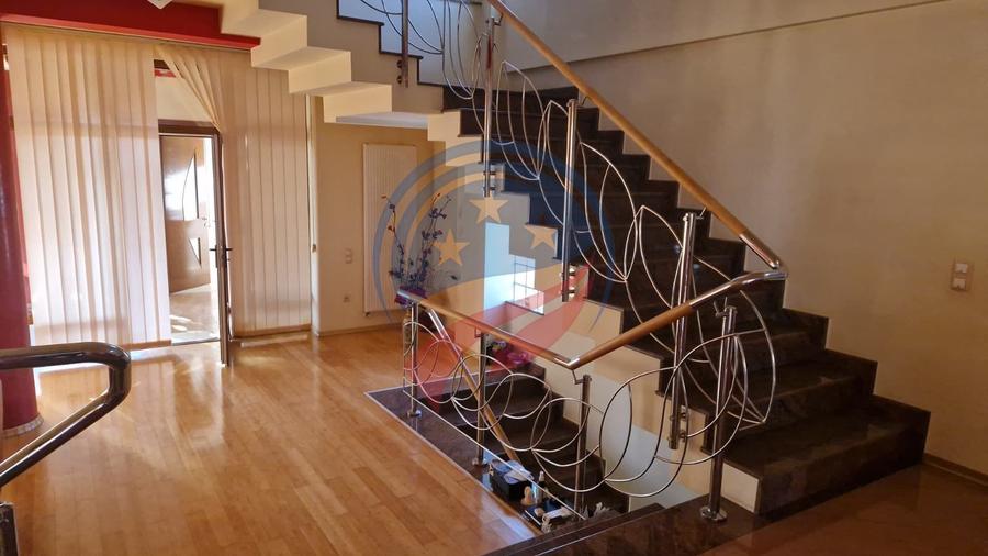 Casa / Vila zona Puskin D+P+E +terasa, 5 camere, 225 mp s. utila, 417 mp teren