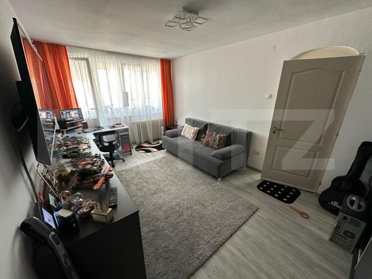 Apartament de vanzare, cu 2 camere, 49 mp, zona Nicolae Balcescu