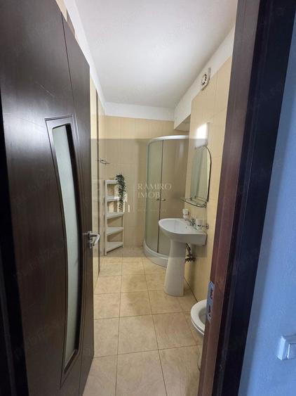Garsonieră zona  Apărătorii Patriei