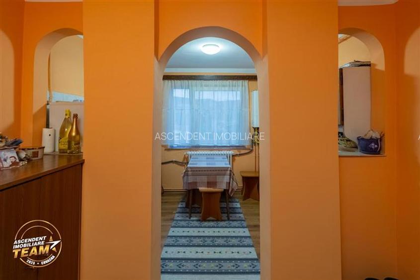 FILM! Apartament mobilat, cu 2 camere, etaj 1, central dar linistit, Covasna