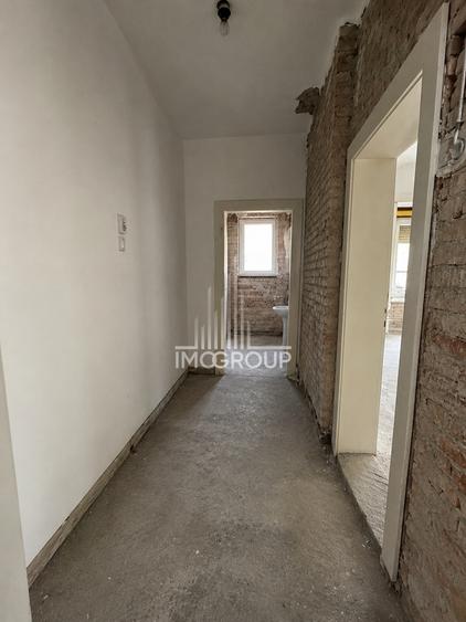UNIC! Apartament in vila,pe doua niveluri,  450 mp teren  in zona Centrala