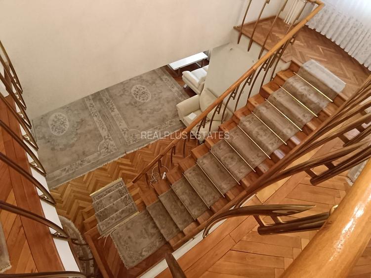 Vanzare 5 camere Batistei - 12
