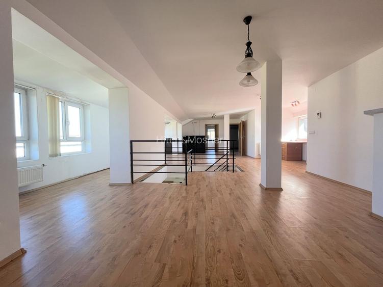 Apartament 4 camere, deosebit – mansardă spațioasa - 2