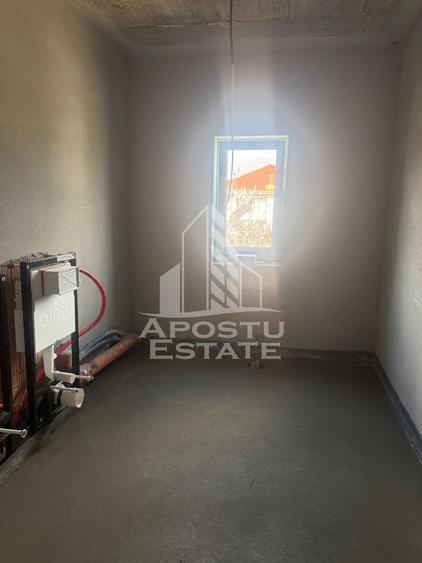 Duplex de vanzare cu 4 camere si 2 bai ,Ghiroda