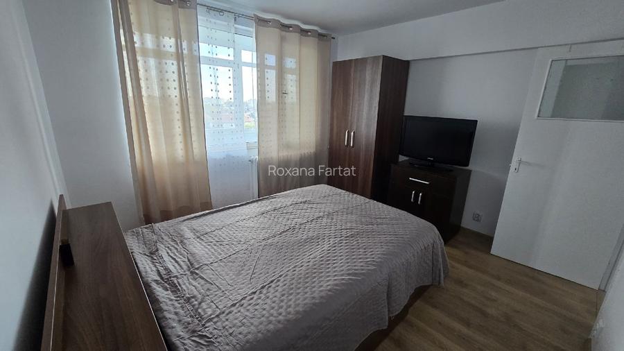 De închiriat apartament 2 camere - 4