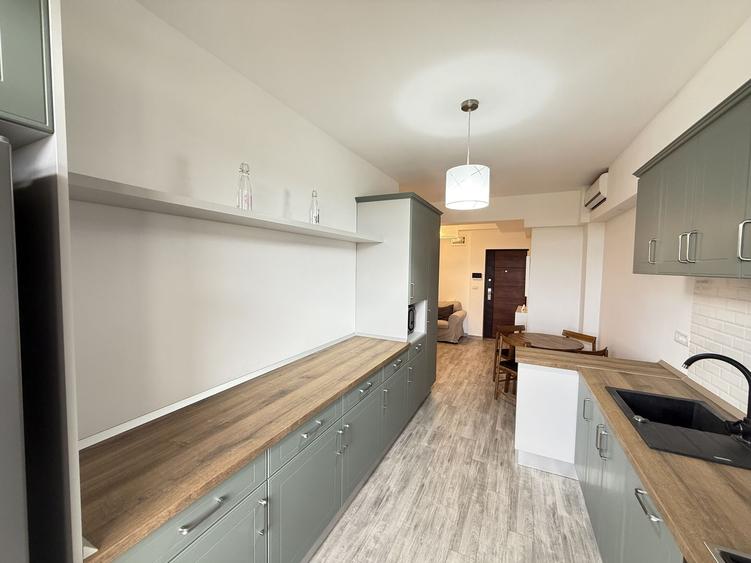 Apartament 3 camere de închiriat