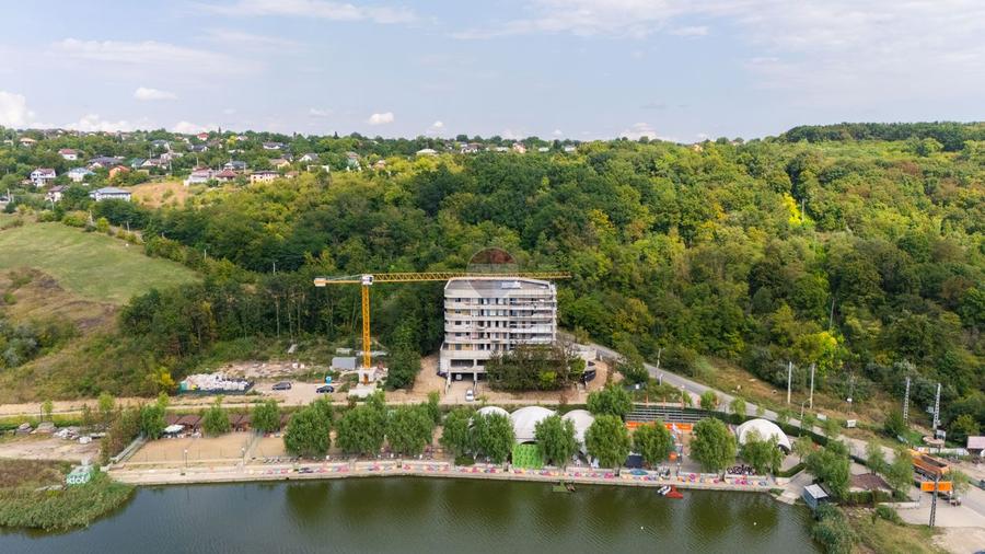 Investiție Unică: Teren de Vânzare 11.330mp pe Lacul Aroneanu - Iași