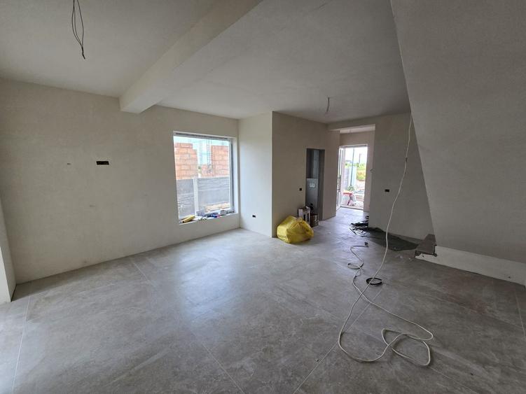 Sanandrei, Duplex P+1, Perete Dublu, Materiale de Calitate, Teren Generos