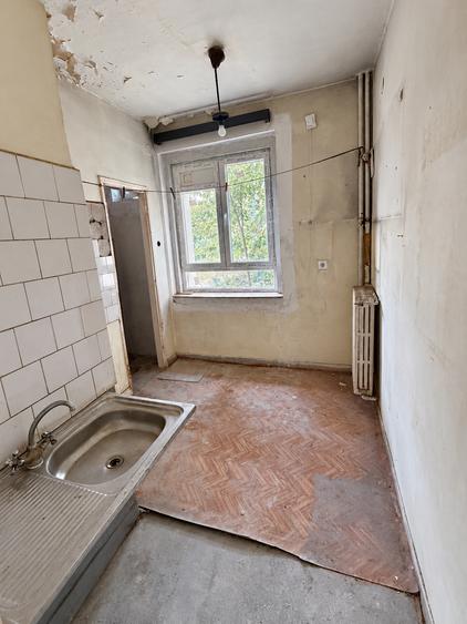 Ceaikovski | 63 mp + balcon | Parter inalt | Reabilitat termic