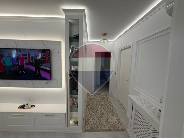 Vanzare apartament 3 camere Hils Pallady