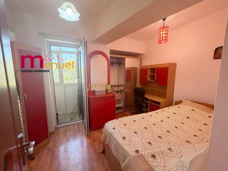 Apartament 2 camere,zona Biserica cu Ceas,etaj 1