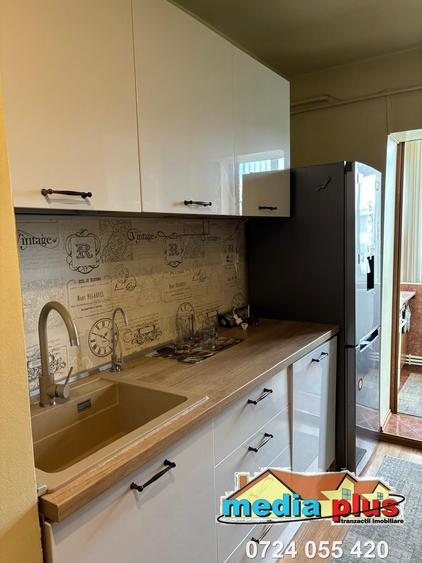 Apartament 3 camere decomandat Micro 17 – mobilat și utilat.