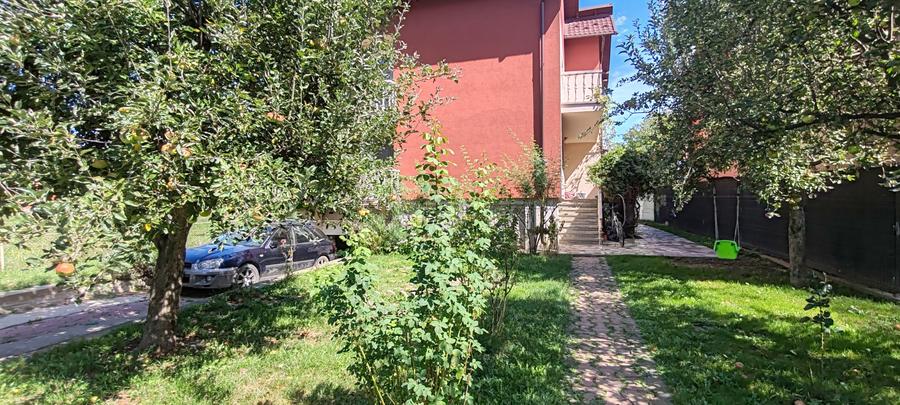 CASA ROMANEASCA IN VECHEA CETATE DE SCAUN - LANGA MANASTIREA CURTEA DE ARGES