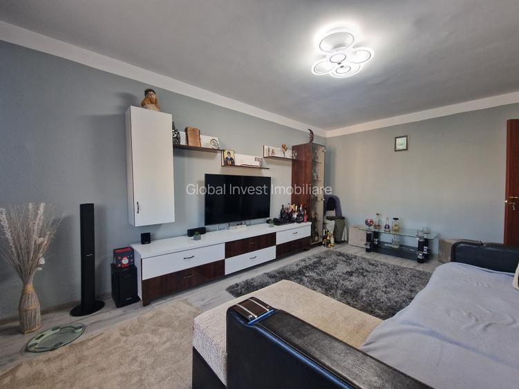 Navodari(Sud)- 3 camere decomandate confort 0, parcare, gaze - 87.000euro - 2