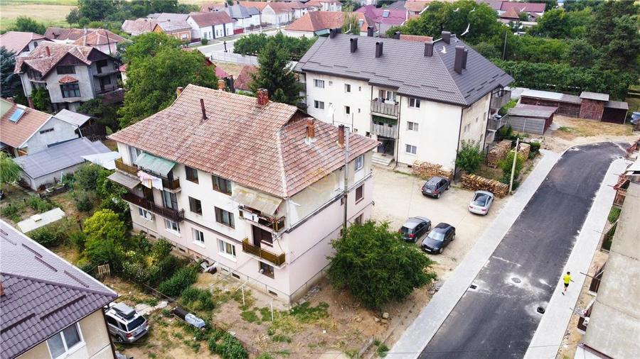 VIDEO | Etaj II | Apartament decomandat cu 2 camere in Livada
