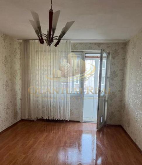 Vanzare apartament 3 camere decomandat-LOC DE PARCARE-RAHOVA-OFERTA!!!