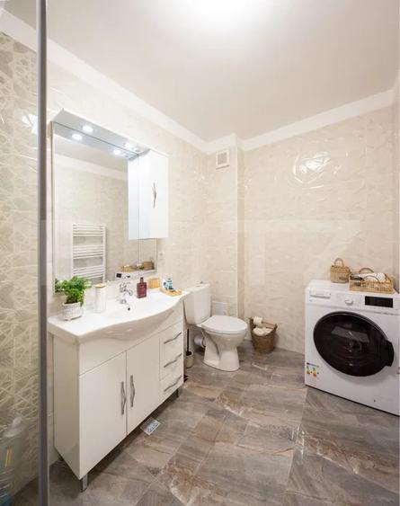 Apartament 2 camere, lux, parcare, zona Mihai Viteazu