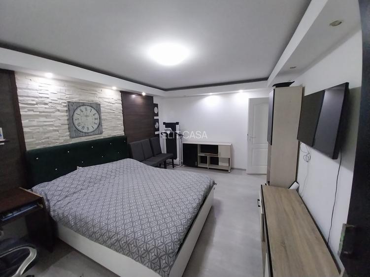 Apartament 3 camere Decomandat, zona Nicolina - 2