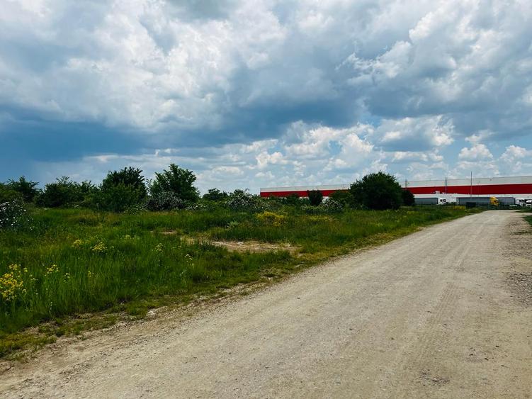 OPORTUNITATE DE INVESTITIE - teren in zona de hale, aproape de A3