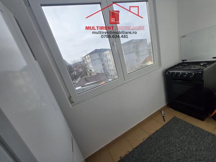 Apartament 2 camere etaj 3 - langa Scoala !