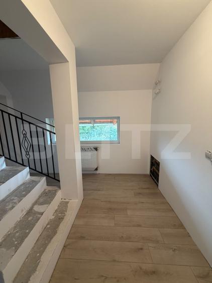 Casa vanzare, 282 mp utili, teren 600 mp, zona Poiana - Turda