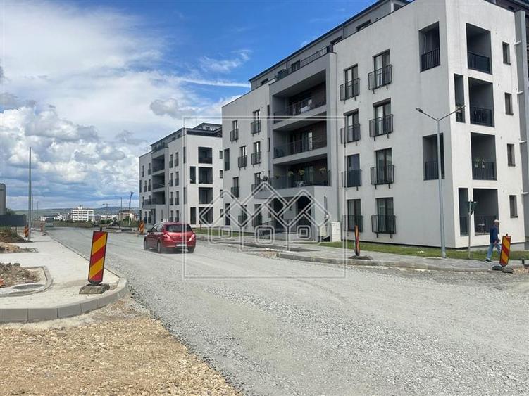 Apartament 2 camere, balcon, parcare, bloc nou, zona buna