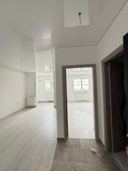 APARTAMENT TIP STUDIO MODERN - ETAJ INTERMEDIAR - BLOC NOU - COMISION 0%