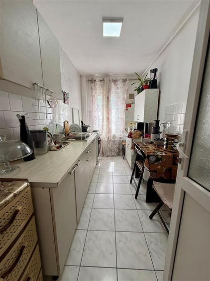 Apartament cu 2 camere decomandat, etajul 1 - Cug - bulevard - 5