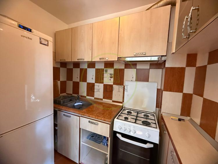 Garsonieră, 31 mp, cartier Brazda lui Novac, zona piața Baba Novac