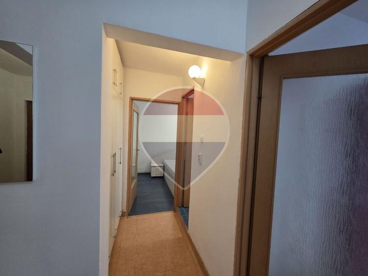 Apartament 4 camere decomandat etaj 2 centrala în zona Confectii