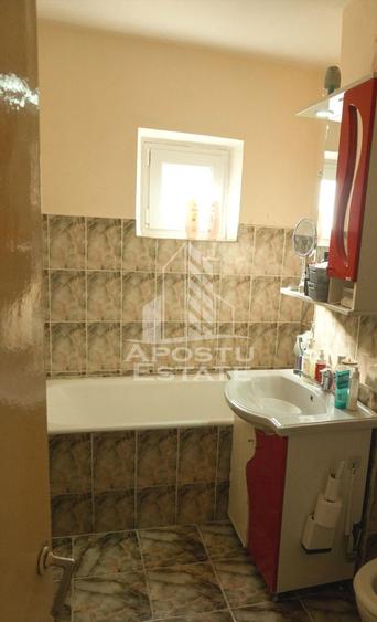 Apartament de vanzare cu 3 camere, decomandat, Bucovina, Timisoara