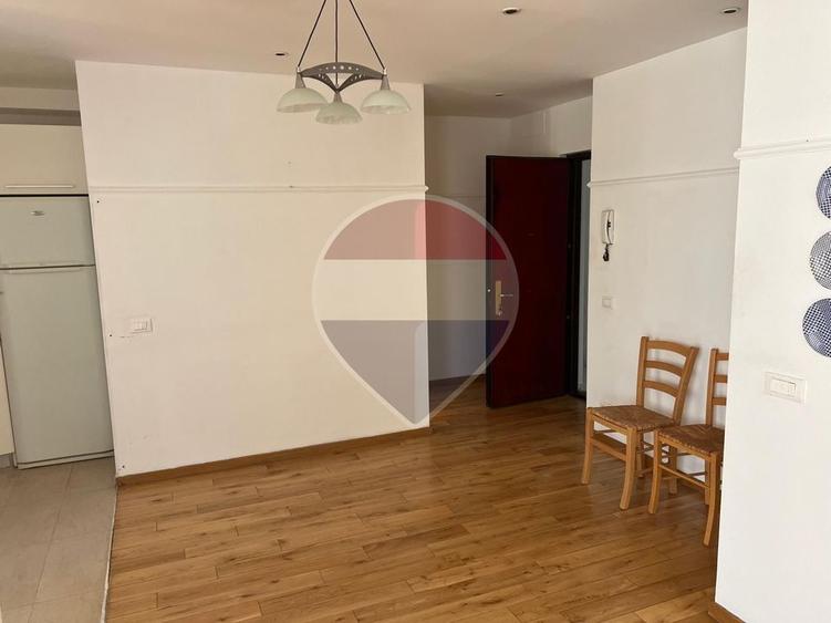INCHIRIERE Apartament cu 3 camere in zona Nordului