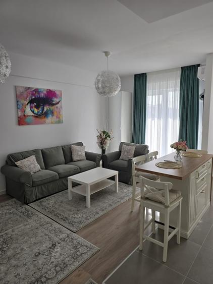 Apartament cu 2 camere decomandat, mobilat în Sebastian