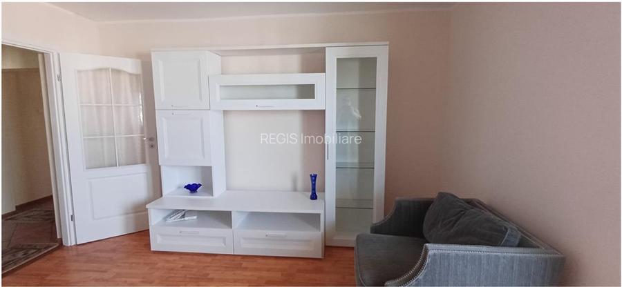 Apartament 3 camere cu parcare Judetean