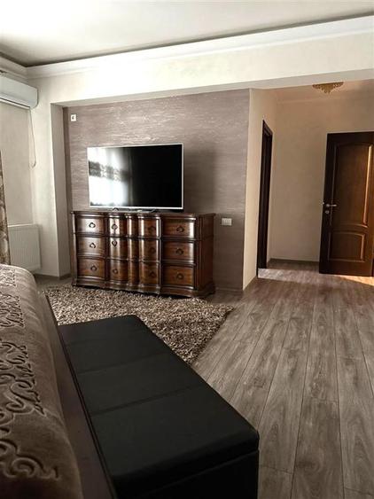 Apartament 3 camere confort 1 decomandat zona Orizont
