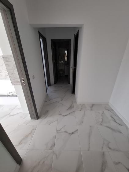 Tomis Nord - ap decomadat 2 camere (renovat complet), et 8/10