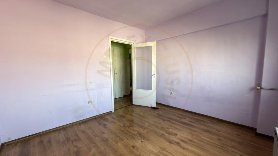 Apartament 4 camere Etaj IV, MV1, Zona Ludy - Str. Regele Ferdinand I - Carei