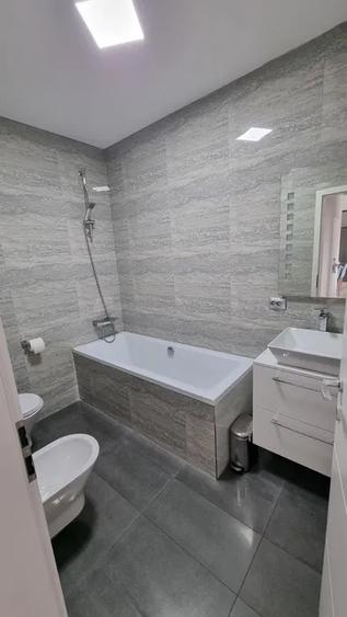 Apartament 3 camere la cheie, parcare, zona strazii Avram Iancu