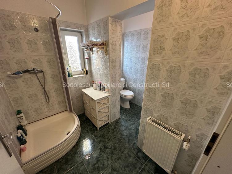 Casă / Vilă cu 5 camere zona Lunei - 31