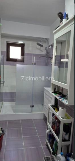 Apartament cu 3 camere și 2 băi în Lacul Tei
